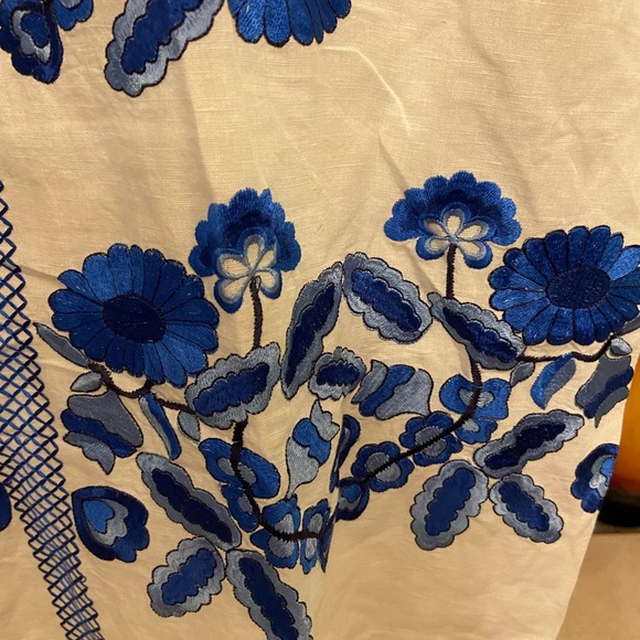 Embroidered dress - Picture 3 of 7